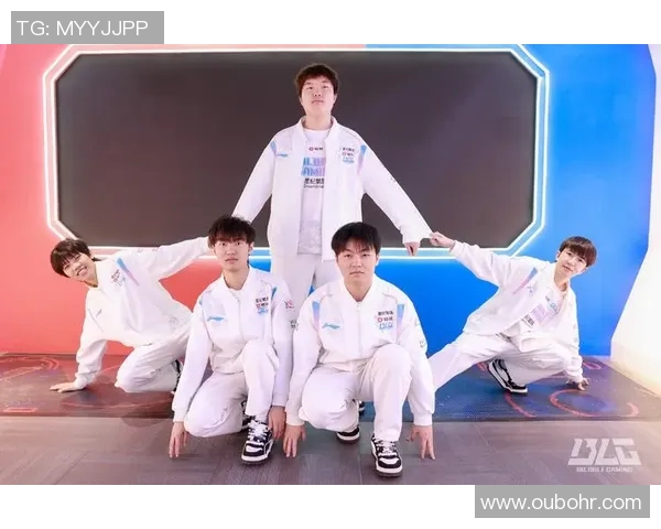 BLG战队状态引发热议球迷对表现与调整意见不一实时新闻